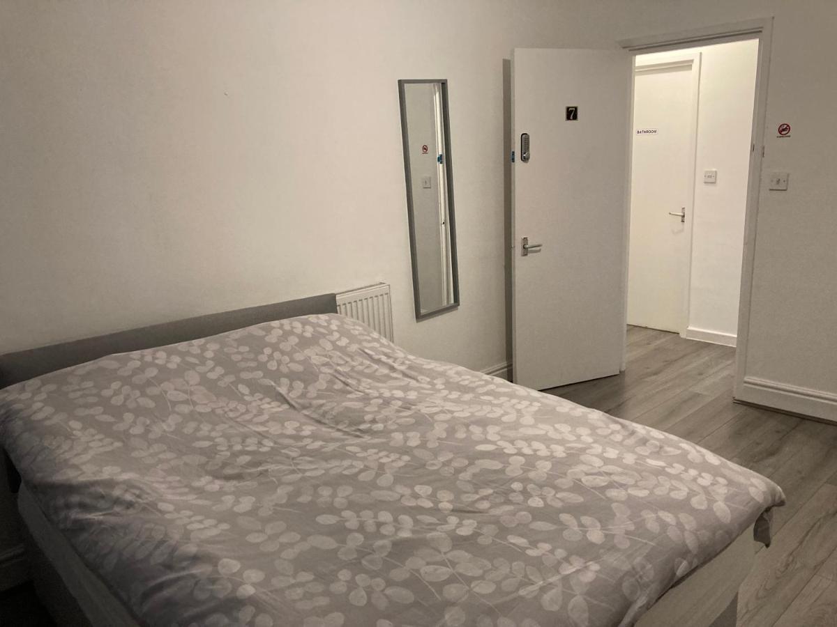 Chosen Rocky Lane Private Rooms Ливърпул Екстериор снимка