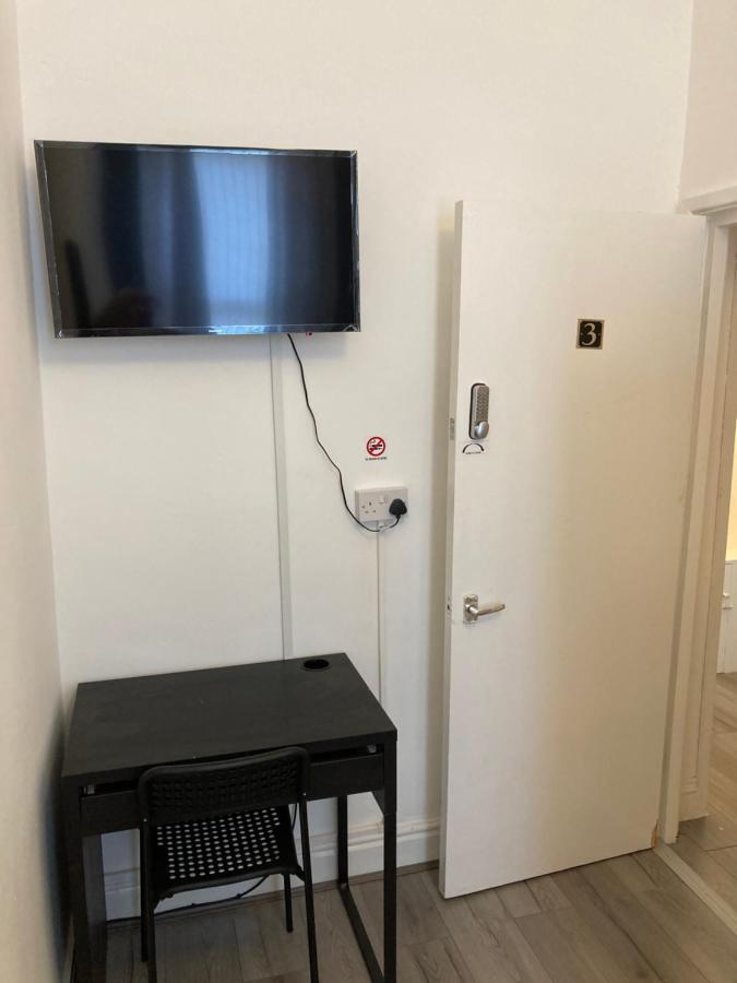 Chosen Rocky Lane Private Rooms Ливърпул Екстериор снимка