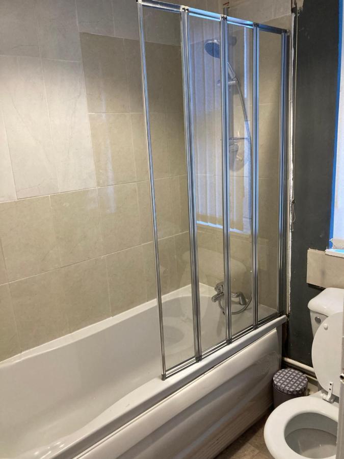Chosen Rocky Lane Private Rooms Ливърпул Екстериор снимка