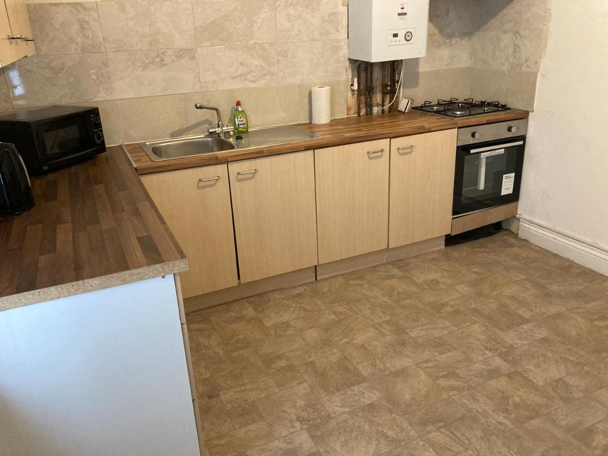 Chosen Rocky Lane Private Rooms Ливърпул Екстериор снимка